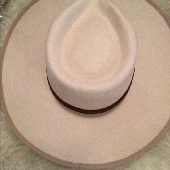 NEW! Wyeth structured embroidery band rancher - Picture 2 of 5